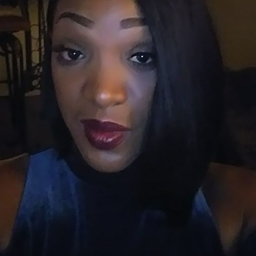 Meet your Posher, April